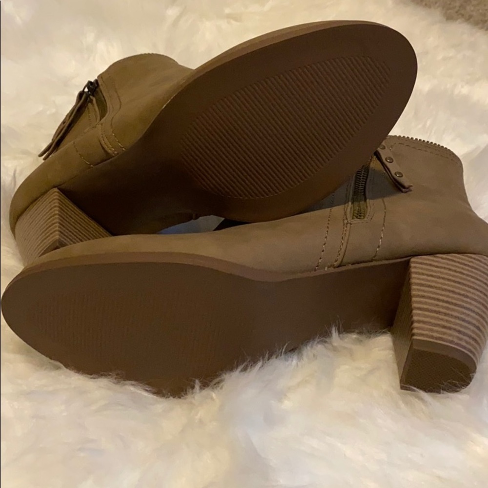 Booties - Picture 4 of 11